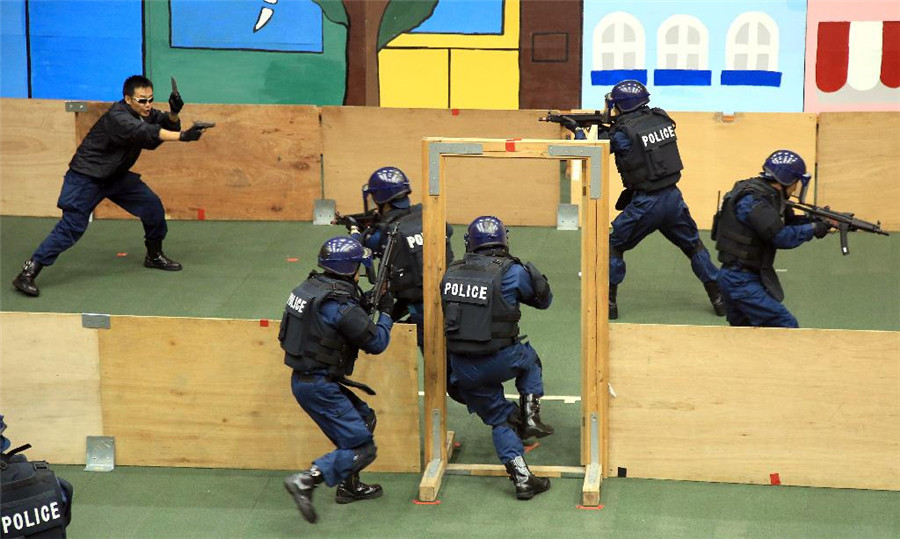 东京警视厅首次公开实弹射击训练 迎接伊势志摩峰会