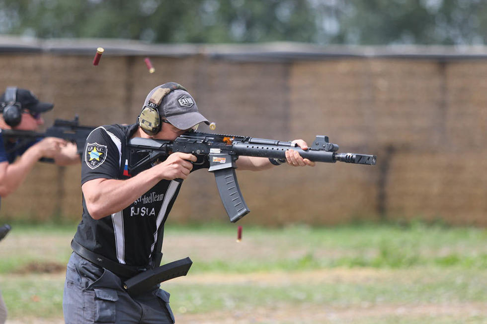 霰弹枪射击大赛魔改版ak抢眼