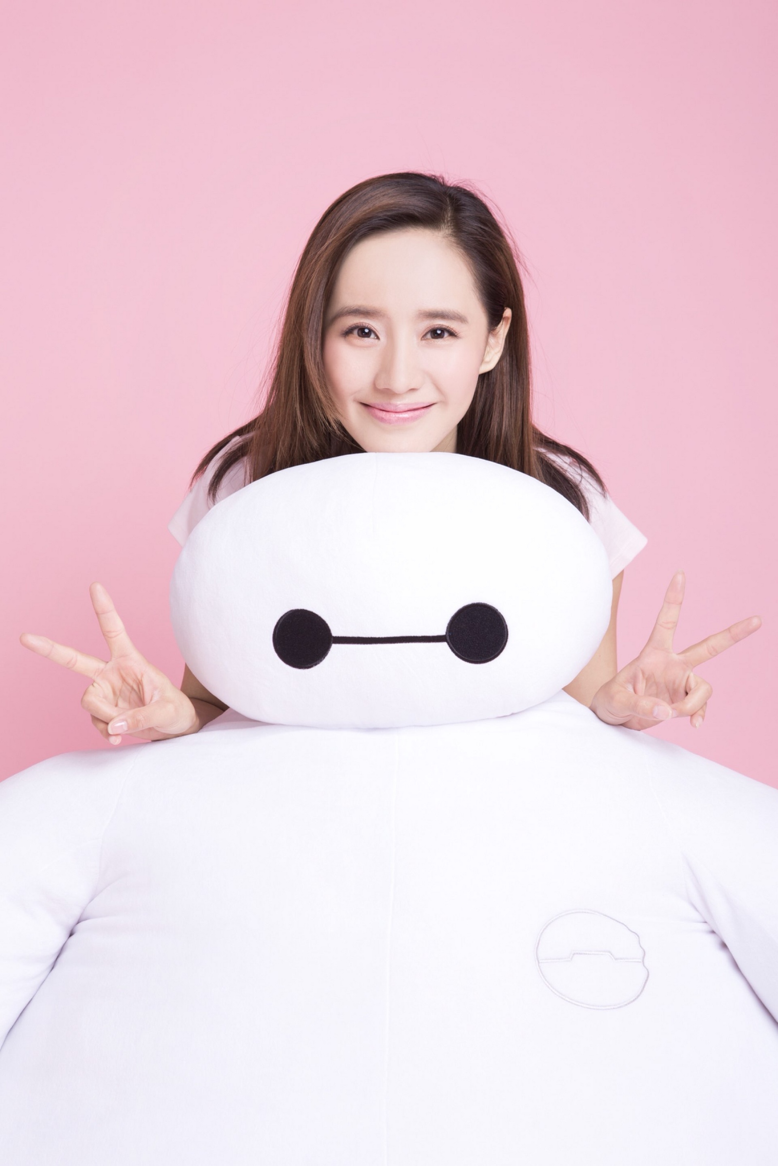 《夏洛特烦恼》女主爆红 曾习武4年当最美村官