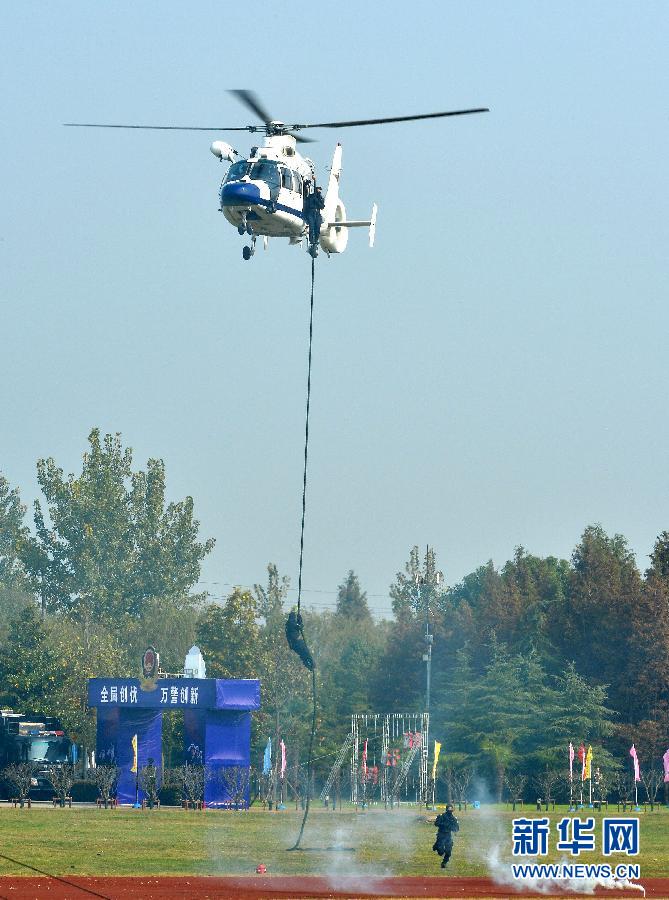 特警登高突击车图片