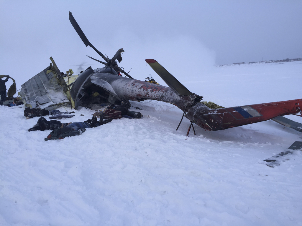 俄罗斯一直升机坠毁现场至少15死