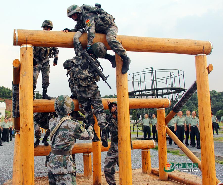 解放军军校训练用全套美式障碍