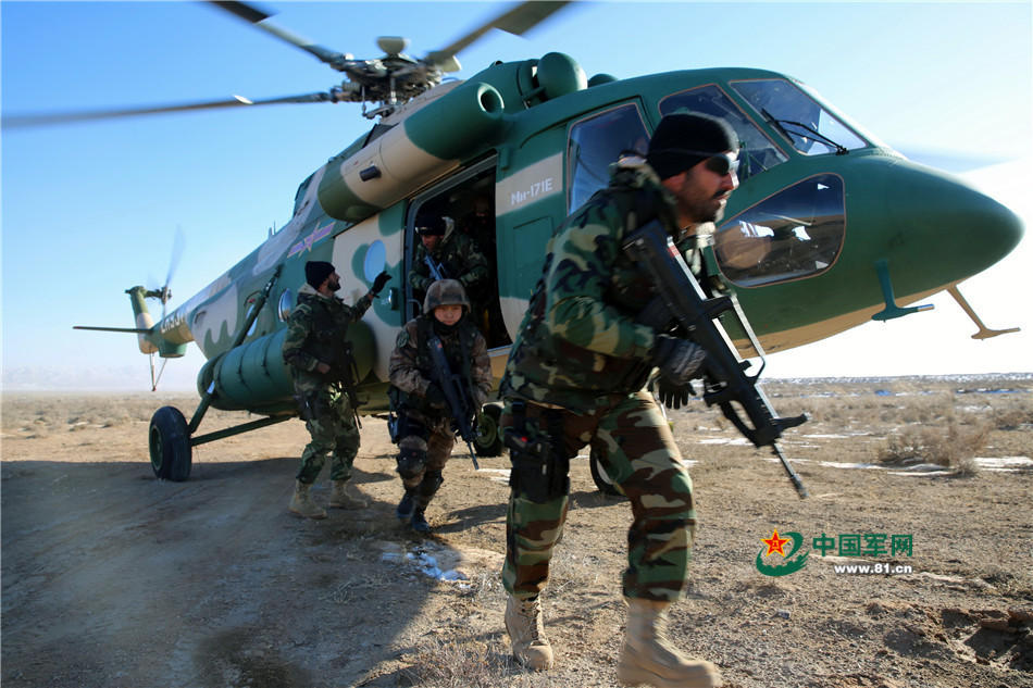 "友谊-2015"中巴反恐联合训练场景.
