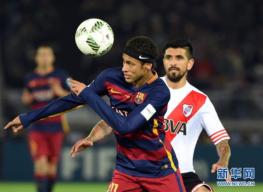 巴塞罗那队问鼎世俱杯马云观战表情丰富