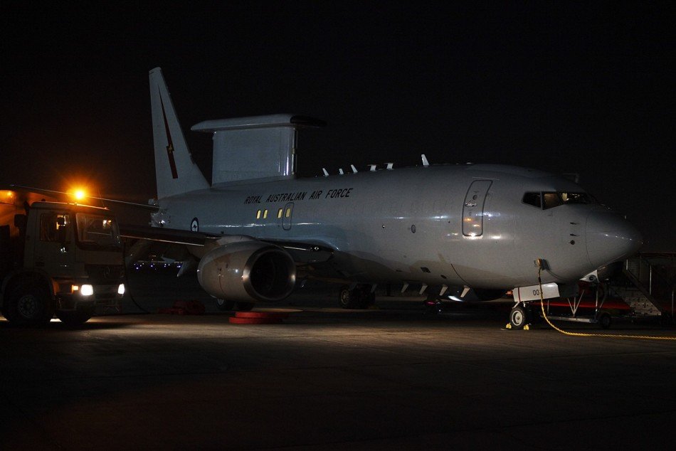 空袭is澳军e737预警机内景曝光