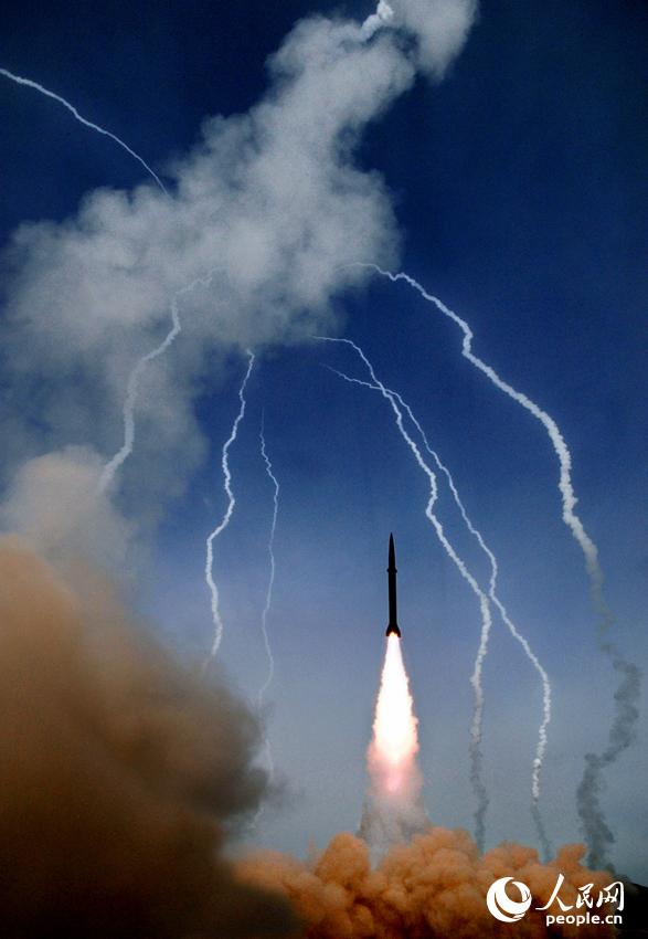 直击火箭军弹道导弹发射现场