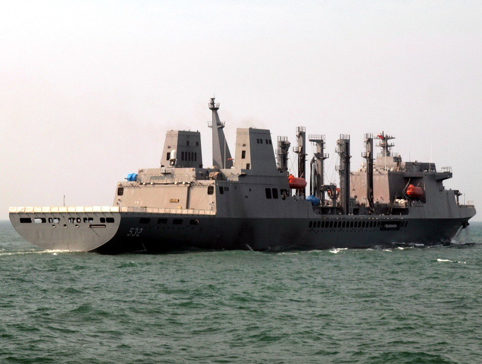 台军两万吨大舰出海还挺壮观