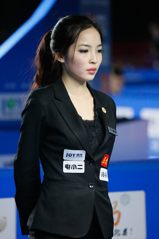 62 盘点体坛吸睛美女裁判:颜值,长腿,美胸