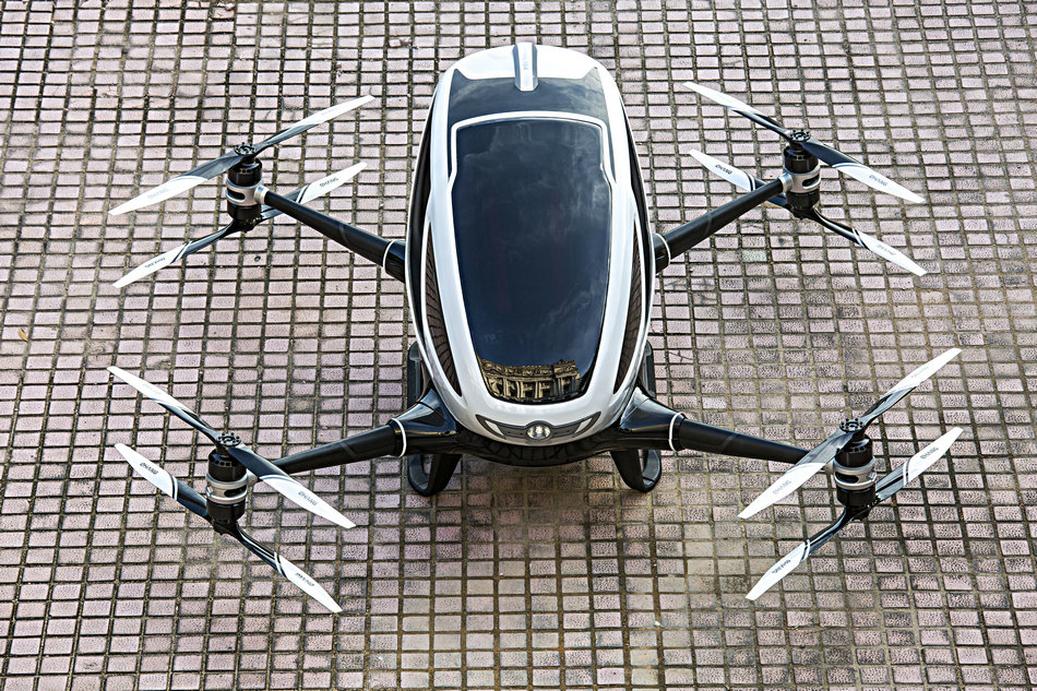 亿航184:全球首发自动驾驶载人飞行器