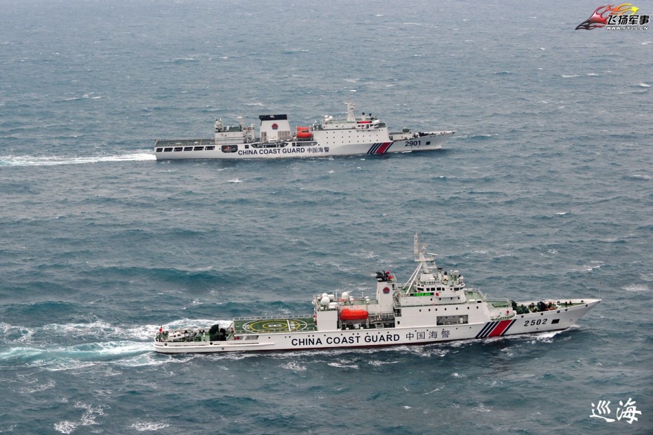 国产万吨海警船配备舰炮巡航