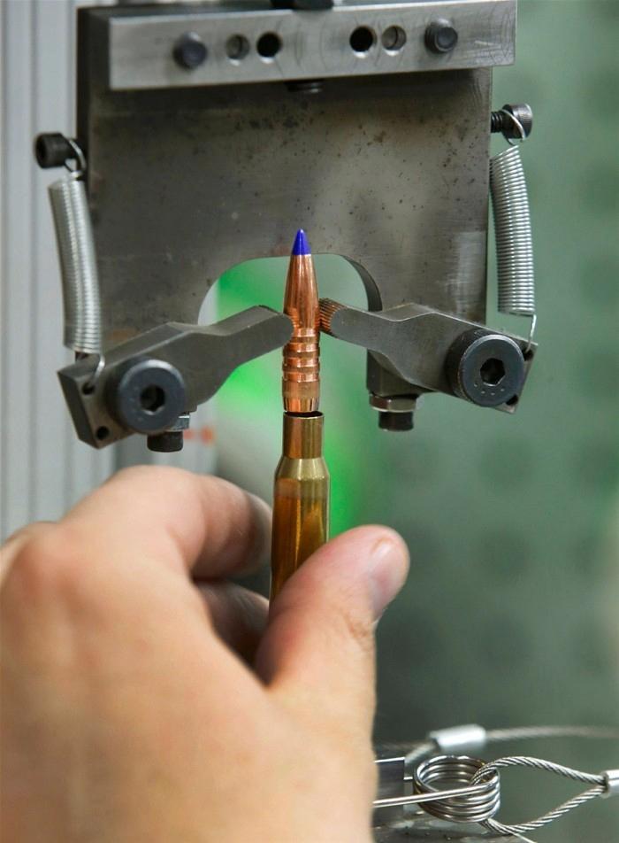 18 看国外高效率子弹生产工厂