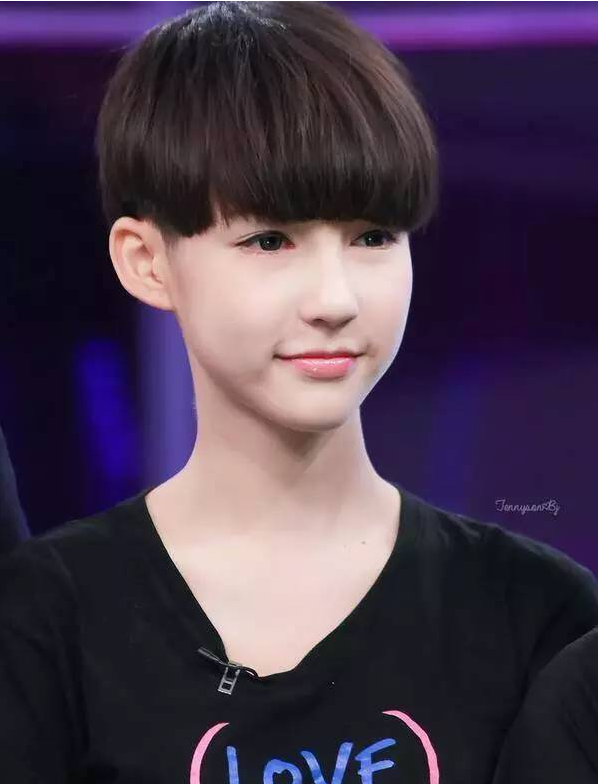 9 泰国美人妖彻底变性 成真正"女人"