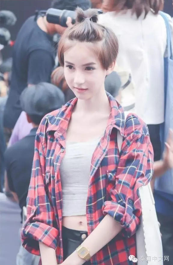 9 泰国美人妖彻底变性 成真正"女人"