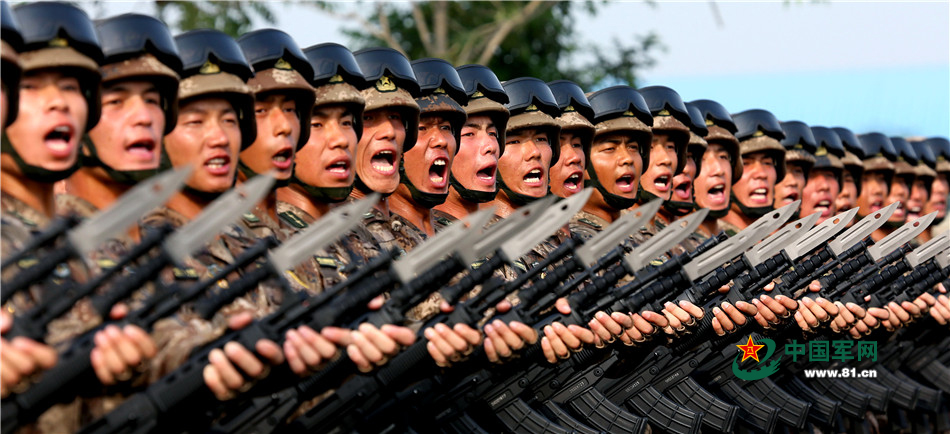 长城   2015年9月3日抗战胜利日大阅兵前夕,在阅兵训练基地训练的军人