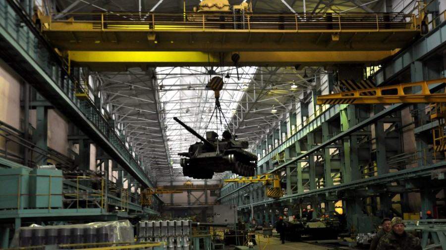 俄罗斯乌拉尔汽车厂后,于10月27日访问中国兵器内蒙古第一机械集团