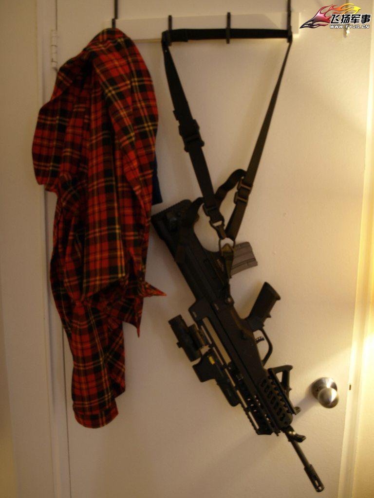 24 枪迷玩97式步枪炸膛下巴受伤