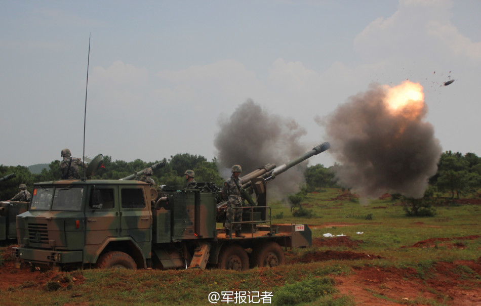 第41军卡车炮群齐射场面震撼