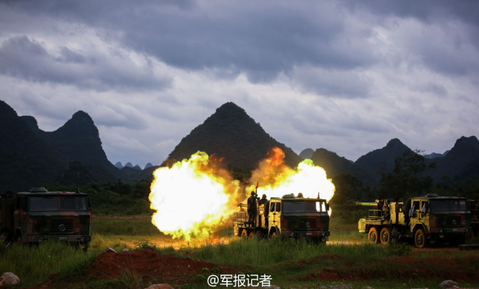 16 第41军卡车炮群齐射场面震撼
