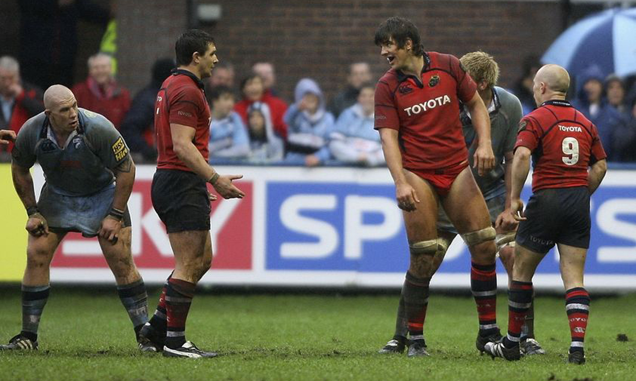 体坛性感瞬间:泳衣爆裂 肩带滑落都赖衣服?