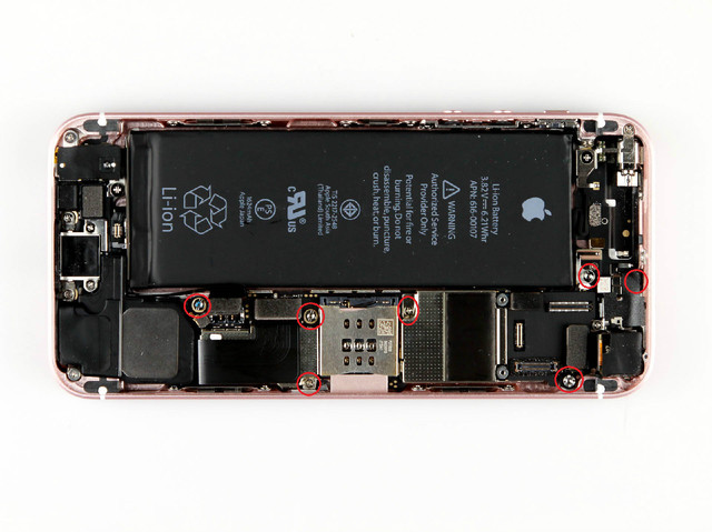 最强"4寸"没有之一 iphone se拆解图赏