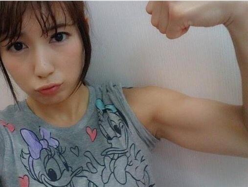 日本少女晒最萌肱二头肌被赞肌肉偶像