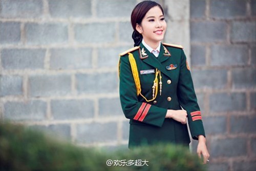 16 越南女兵穿新式軍服大拍靚照