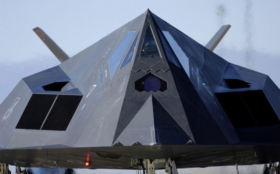 12 美军准备销毁全部f117a战斗机