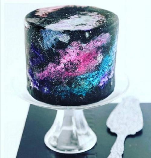 镜面蛋糕走红网络 网友:美到无从下嘴(图)