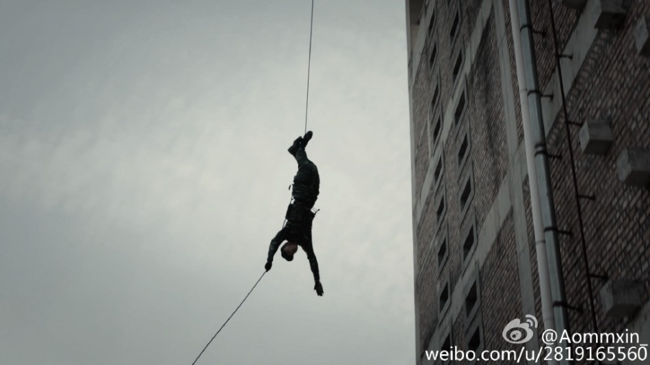 19 武警特战队员杨明鑫走红网络 网友:帅气不输宋仲基