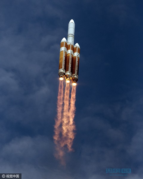 美最大火箭德尔塔4携间谍卫星升空天线直径超百米