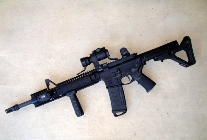 美国枪击案嫌犯用的何种枪械