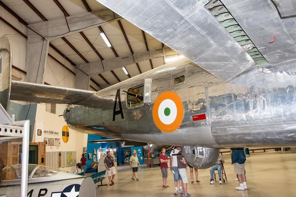 25 零距离体会b-24轰炸机之美