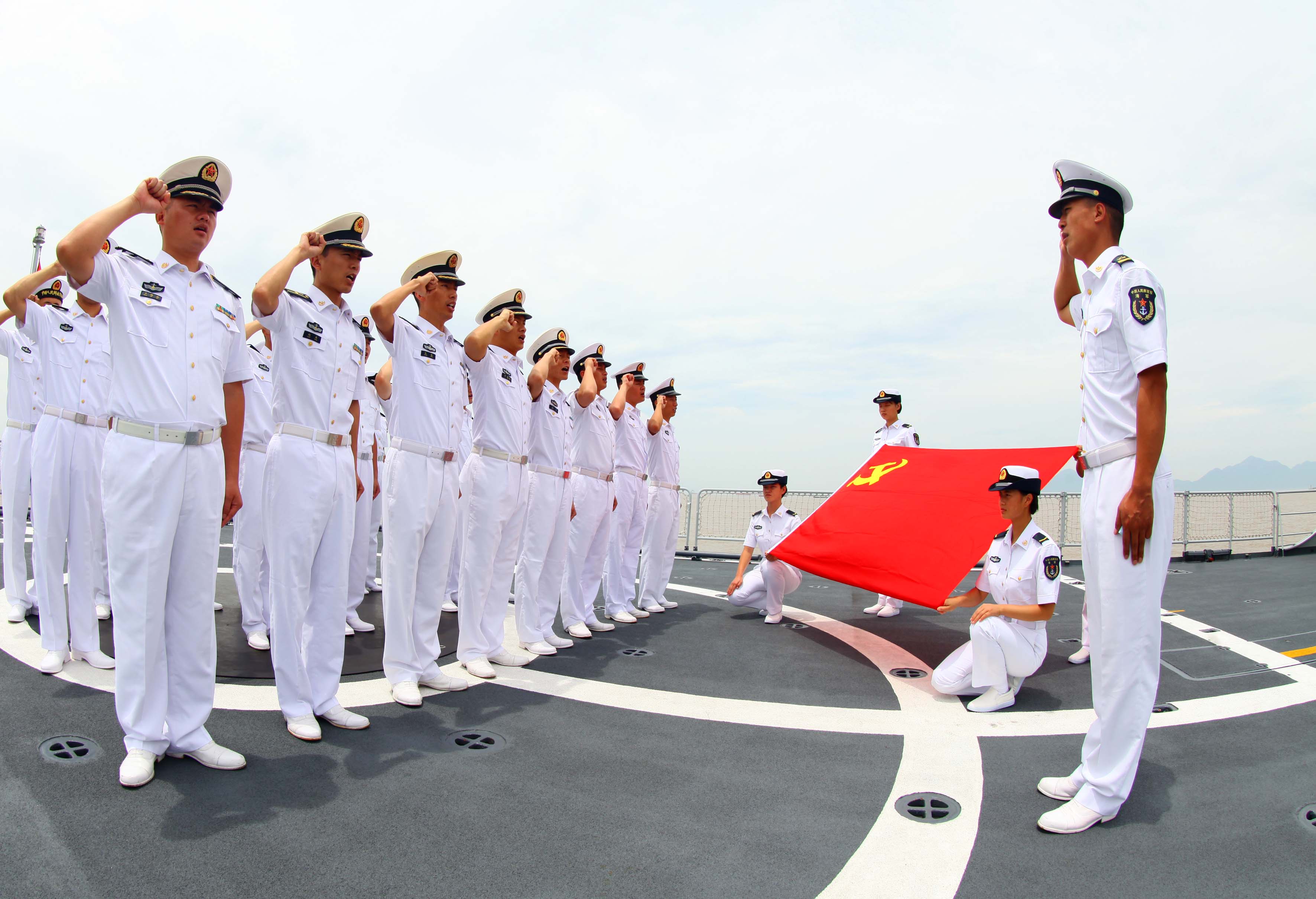 9 "海上铁拳"部队多种形式庆祝建党95周年