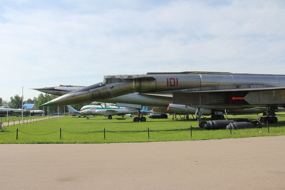 苏联侦察机外形怪异 速度3马赫