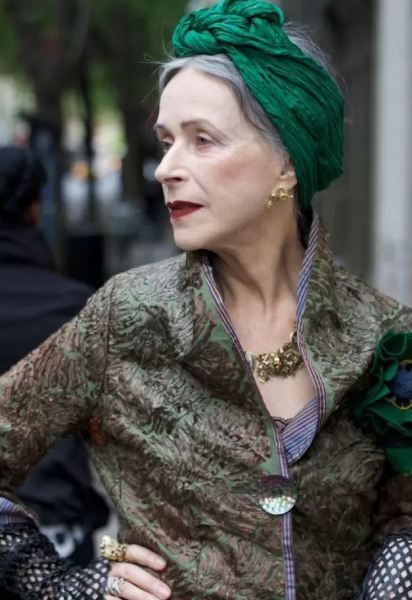 50 80岁老人拍逆天时装照 看姨姥的后现代生活