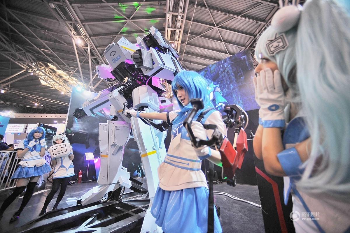 上海动漫展开幕宅男趋之若鹜