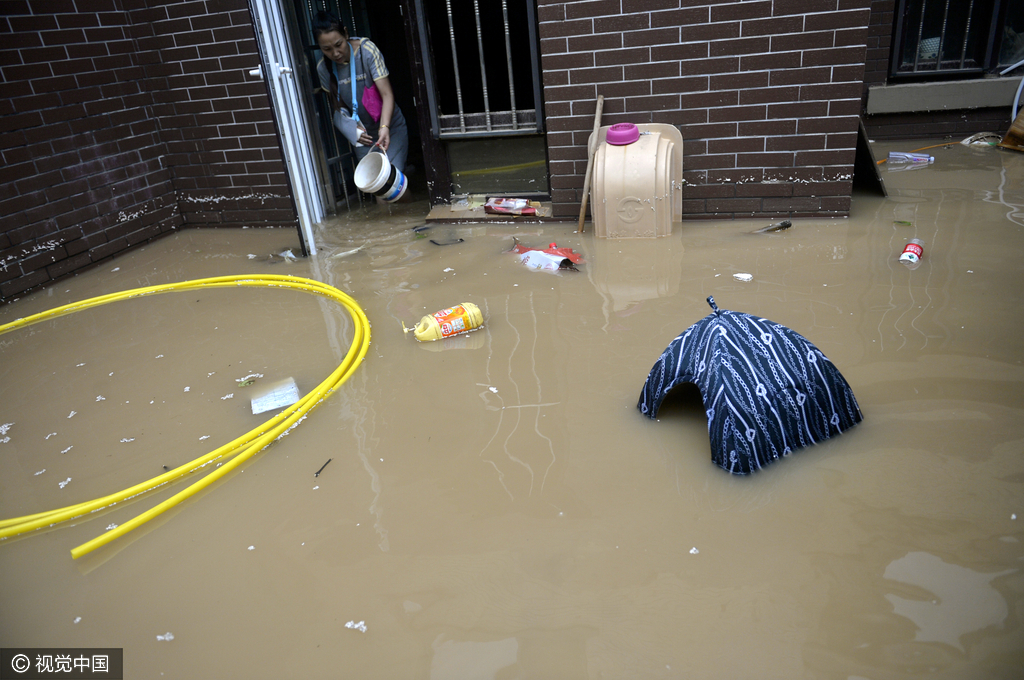 7 沈阳遭遇1980年以来最大降水 居民家中水漫上床