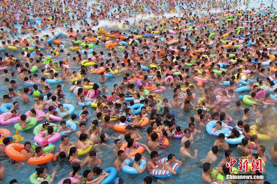 5 暂别高温 南京泳池依旧人气爆棚