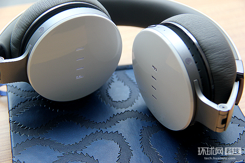 汪峰新作fiildiva耳机开箱颜值爆表