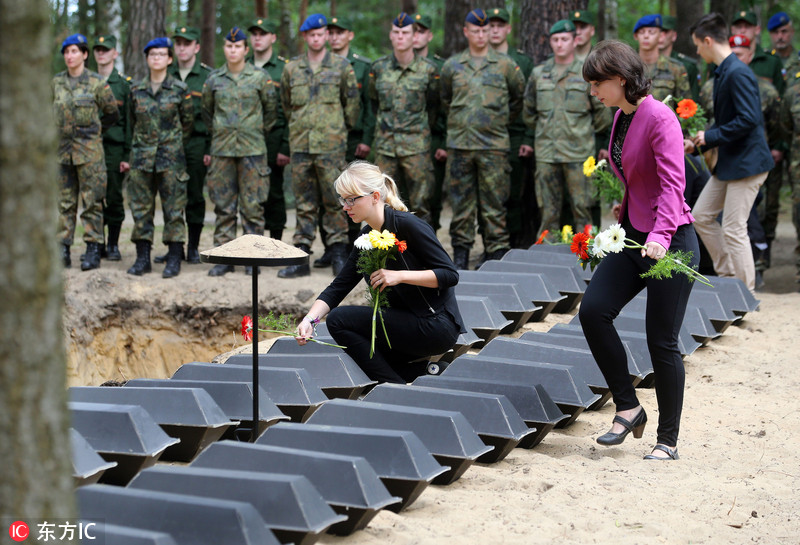 德国为71名二战战亡士兵举行葬礼