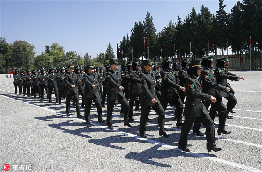 阿富汗109名女兵从土耳其军队毕业参加宣誓仪式