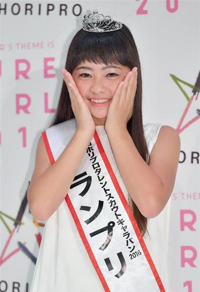 日本12岁小学生获艺人选秀大赛冠军被称小石原里美