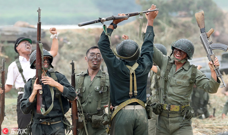 4 韩国民众重演朝鲜战争 现场硝烟滚滚