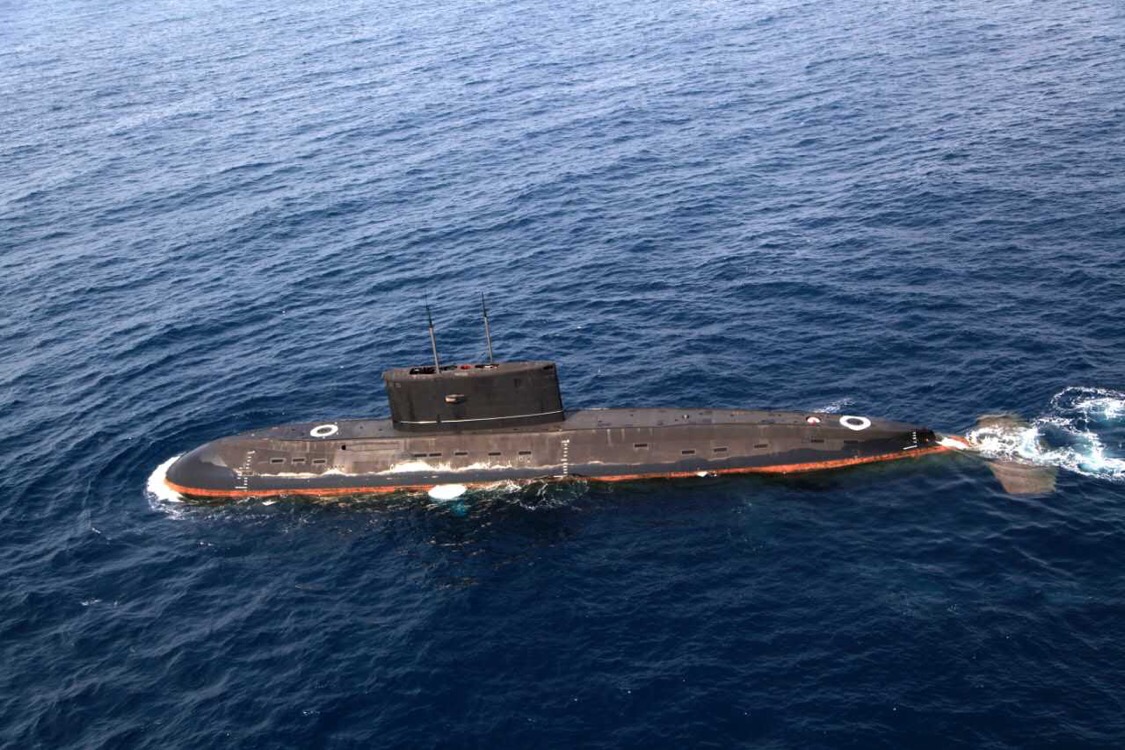 助中国海军提升水下实力潜艇