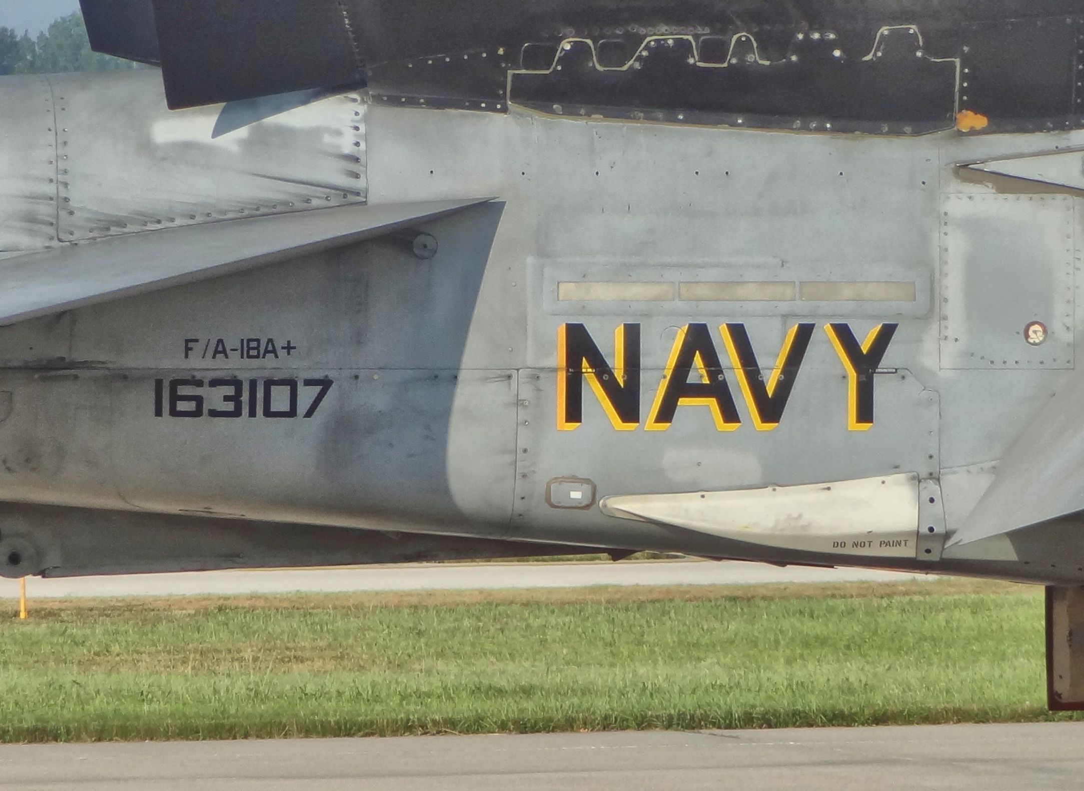 美入侵者中队用f18模仿苏35