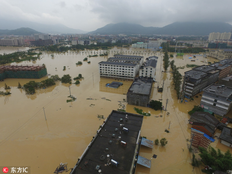 台风鲇鱼影响浙江温州水头镇变泽国