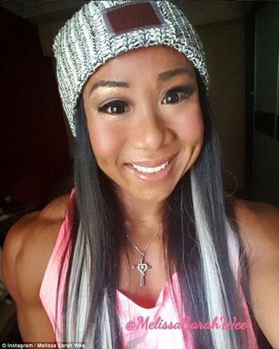 8 女孩屡遭嘲笑练成金刚芭比 体脂率仅9%