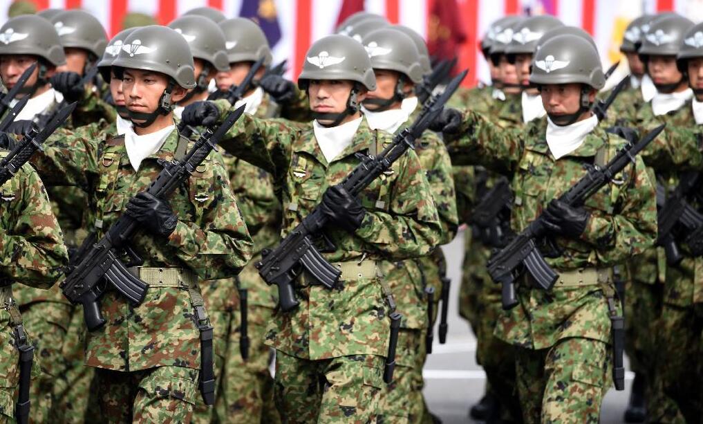 日本2016年自卫队创立日阅兵式预演展示多种武器装备