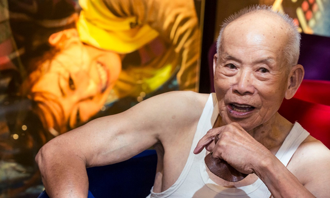 长寿秘诀!九旬爷爷健身24年 身材健硕赛小伙