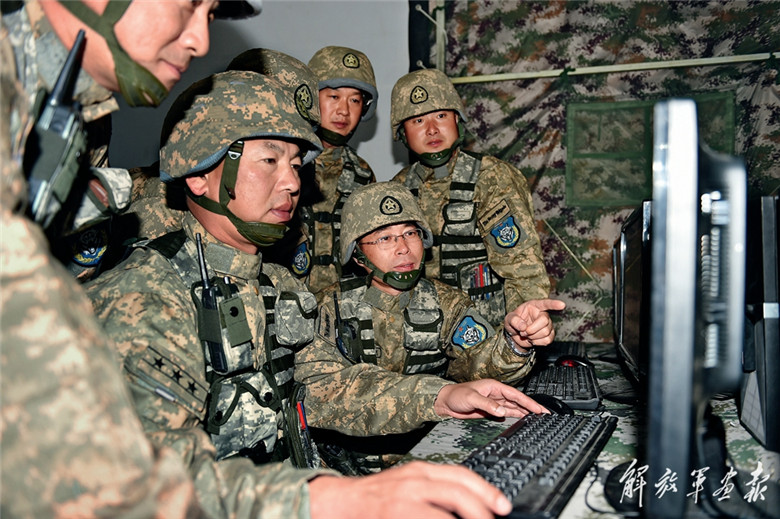 解放军蓝军部队迷彩酷似美军